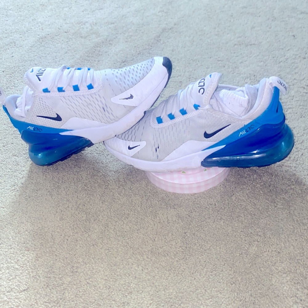 Air Nike Air 27C size 9. if you want this shoes call me4122942688